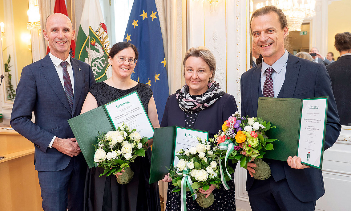Presentation of the 2025 Research Awards of the Province of Styria: Willibald Ehrenhöfer, Maria Eichlseder, Katalin Barta Weissert, Christian Neuhuber (from left)