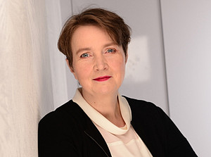 Univ.-Prof. Dr. Andrea Schertler Forscherin andrea Schertler, Brustbild