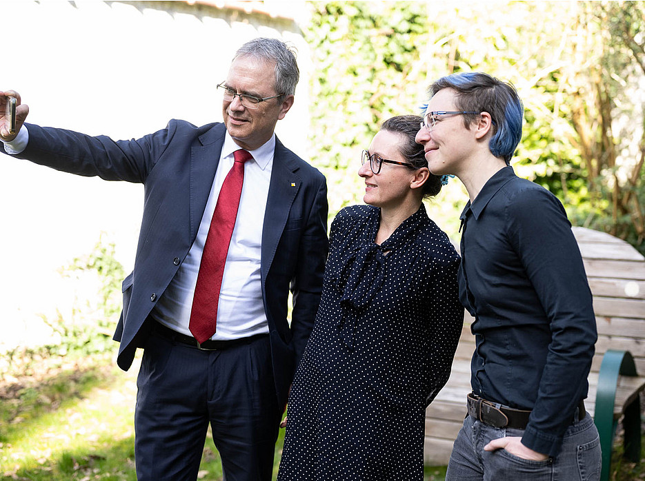 Selfie mit Rektor Riedler ©© Simon Blackley 2026