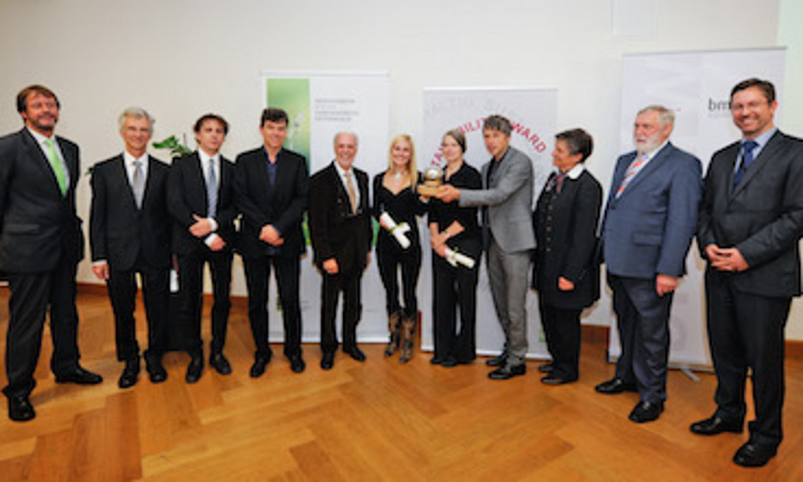 Die Personen auf dem Foto von links nach rechts: