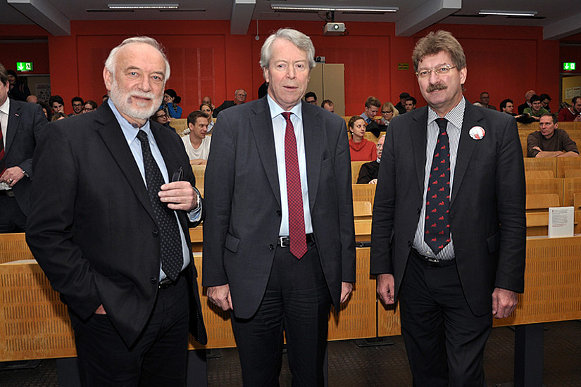 Forschungs-Vizerektor Peter Scherrer (rechts) eröffnete das Forum des Graz Schumpeter Centre