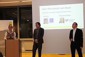 Klöckl-Stadler mit Kooperationspartnern Leykam-Chef Wolfgang Hölzl und Unipress-Leiter Reinhold Ploschnitznig (v.l.) 