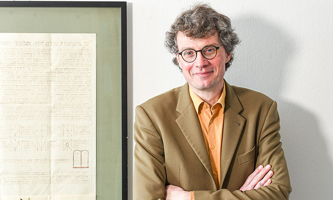 Georg Vogeler erhielt für die Entwicklung einer künstlichen Intelligenz zur Erforschung historischer Dokumente einen ERC Advanced Grant. Foto: Uni Graz/Tzivanopoulos