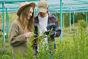 Was bringt die Digitalisierung der Landwirtschaft? Welche Vorteile und Nachteile sind mit dieser Entwicklung verknüpft? Das ist das Thema der Woche im AirCampus-Podcast, anlässlich des Weltbauerntags am 1. Juni. Foto: pexels.com Was bringt die Digitalisierung der Landwirtschaft? Welche Vorteile und Nachteile sind mit dieser Entwicklung verknüpft? Das ist das Thema der Woche im AirCampus-Podcast, anlässlich des Weltbauerntags am 1. Juni. Foto: pexels.com