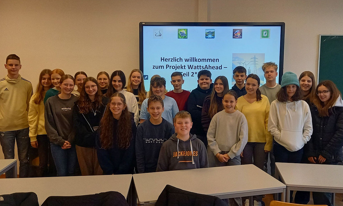 Eindrücke vom Schülerlabor zum Thema Energiewende mit der 4B-Klasse der MS Schulschwestern sowie der 4A- und der 4D-Klasse des Gymnasiums Hartberg. - Foto: Uni Graz / Lienhart