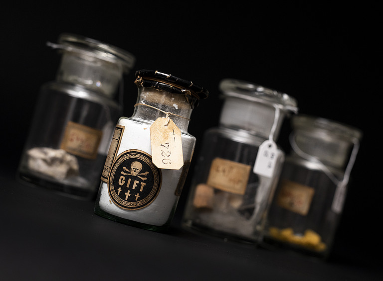 Universitätsmuseen_Giftflaschen