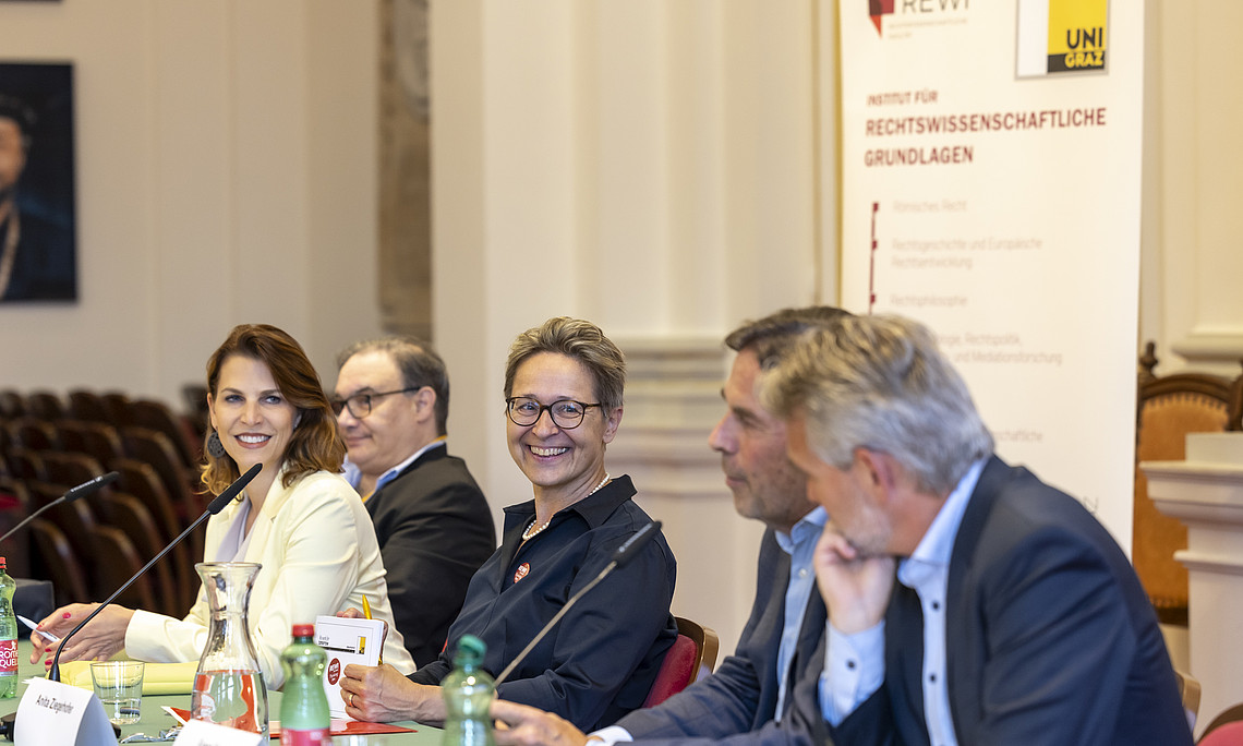 Podium Rechtshistorischer Dialog