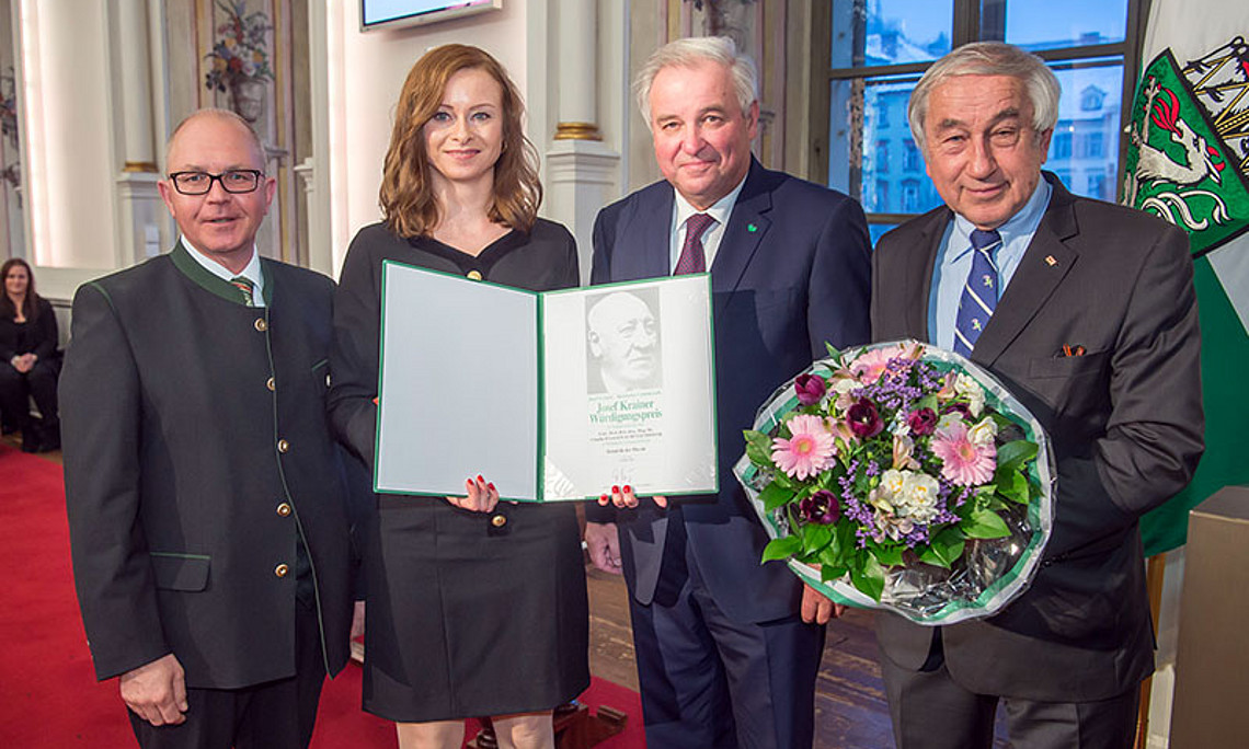Claudia Haagen-Schützenhöfer mit Michael Krainer, LH Hermann Schützenhöfer und Gerald Schöpfer, Obmann Josef Krainer-Gedenkwerk (v.l.). Fotos: © steiermark.at/Fischer