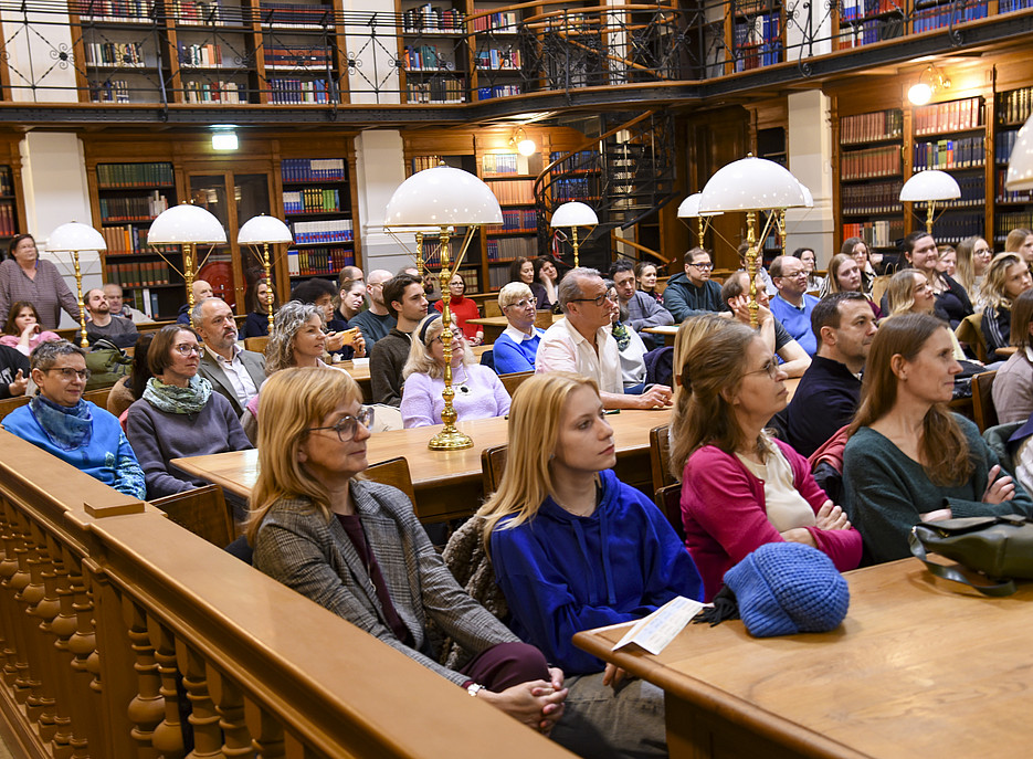Publikum im stimmungsvollen Ambiente der UB Graz | Foto: Uni Graz/Schwarz ©Uni Graz/Schwarz