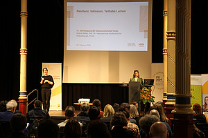 Keynote Prof. Kathrin Müller/Copyright FZIB/Franziska Reitegger