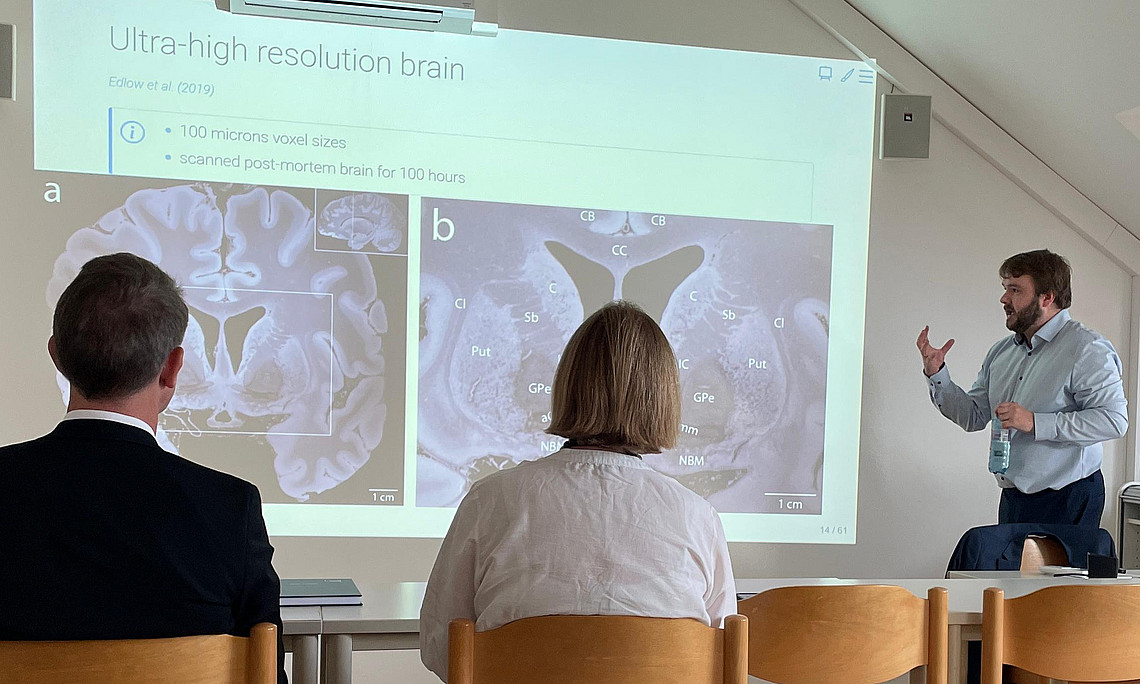 Adam während der Defensio