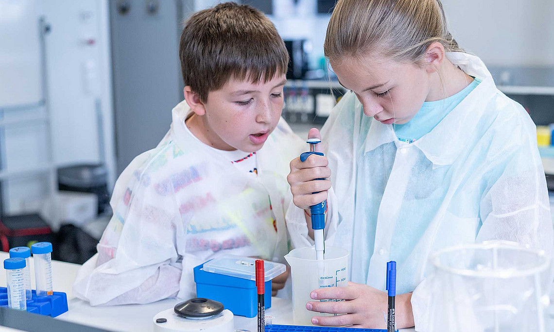 Two children in the lab