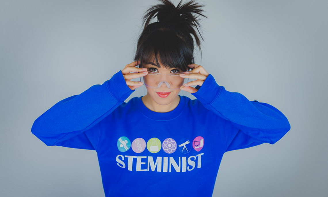 Die deutsche Chemikerin Mai Thi Nguyen-Kim hat als Wissenschaftsjournalistin und Edutainerin eine große Fangemeinde im Netz. Foto: Viet Nguyen-Kim