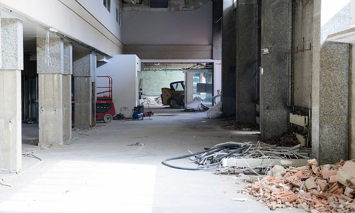 Vor dem Abbruch: Blick ins Foyer des Vorklinik-Gebäudes Foto: Uni Graz/Tzivanopoulos