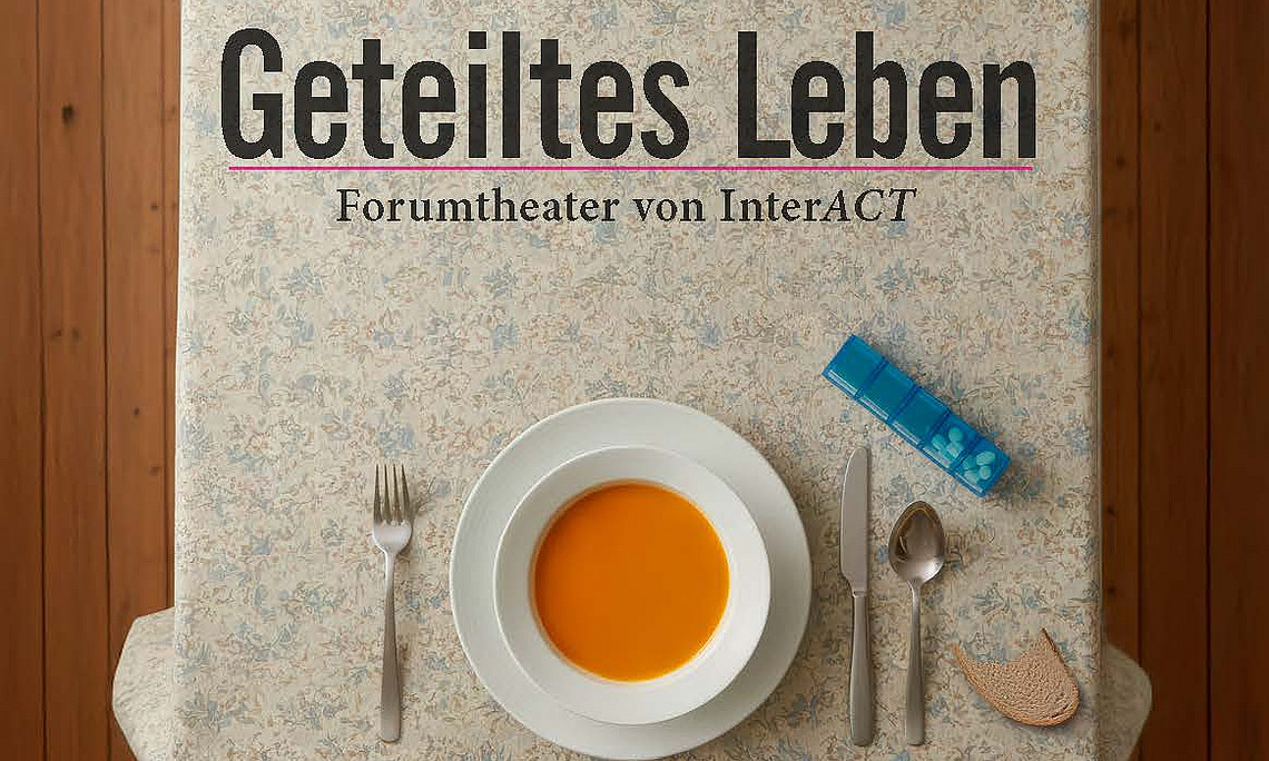 ein Tisch von oben, an beiden Enden ist jeweils ein Teller mit Kürbissuppe und Besteck, am oberen Ende liegt daneben ein Smartphone, am unteren Ende liegen Tabletten