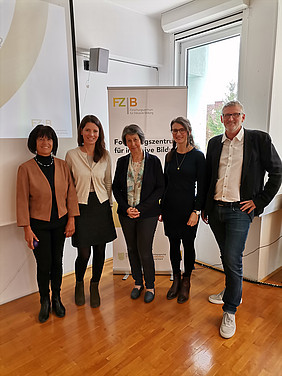 With great thanks and appreciation to Andrea Holzinger and David Wohlhart, 2 functions of the RCIE management team were handed over to their successors Edvina Bešić (PHSt) and Martina Kalcher (PPH Augustinum) (Photo: Andrea Holzinger, Martina Kalcher, Barbara Gasteiger-Klicpera, Edvina Bešić, David Wohlhart, f. l.t.r., Copyright PHSt Kopp-Sixt 2022).