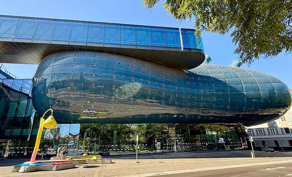 die moderne Fassade des Kunsthauses Graz