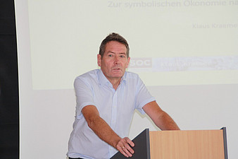 Prof. Kraemer