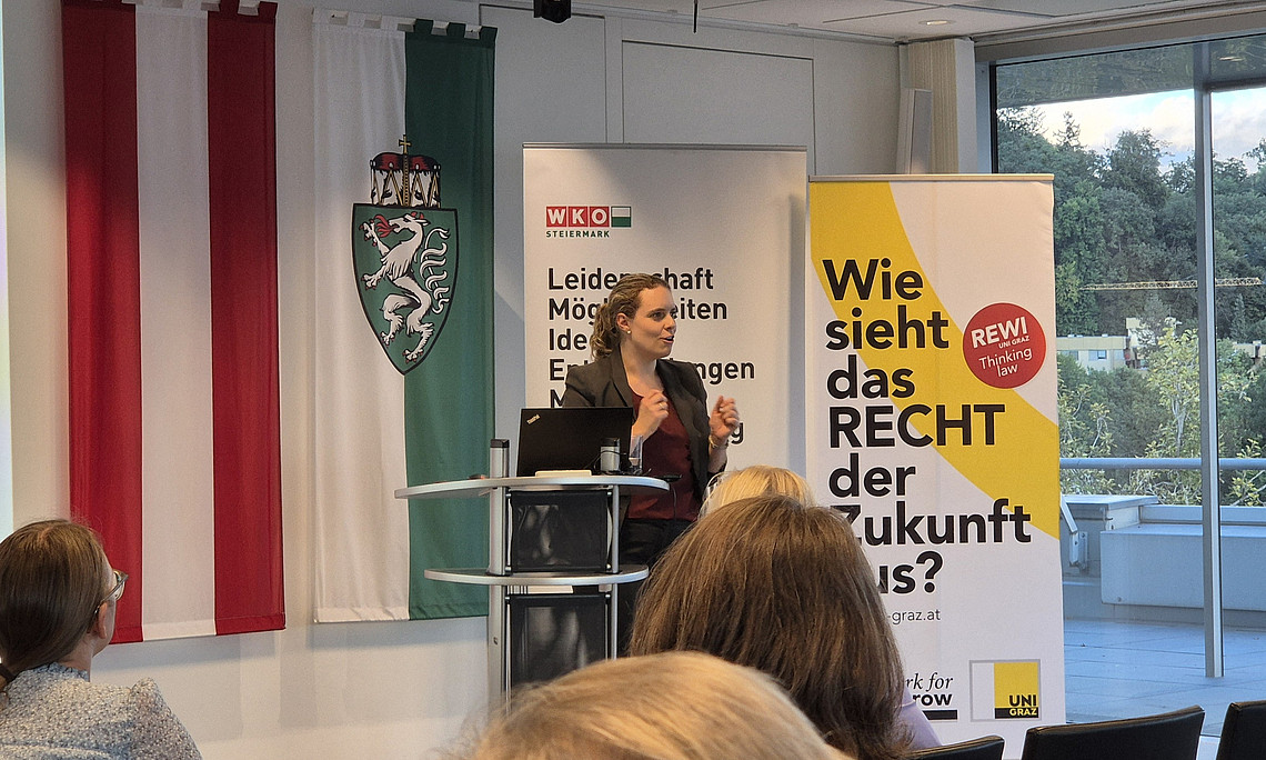 Miriam Hofer