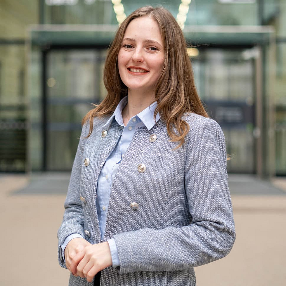 Isabel Walcher, Wissenschaftliche Assistentin