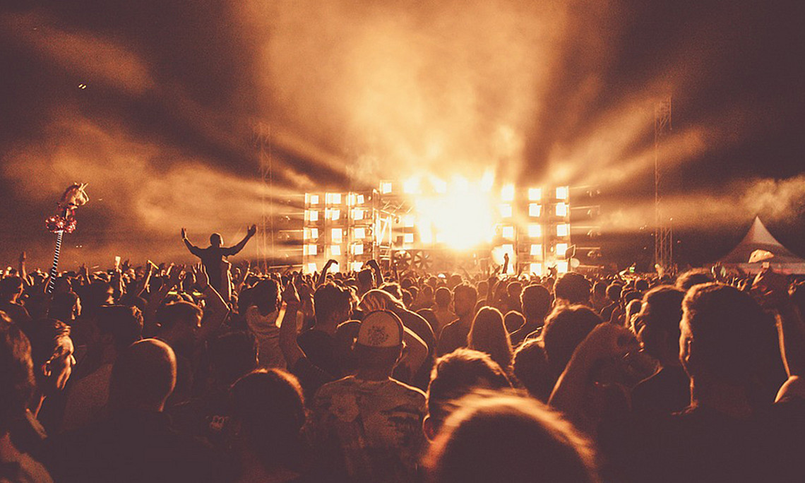 Auf den Konzertbühnen wird nicht nur Musik, sondern auch Leistungssport betrieben. Foto: pixabay.com