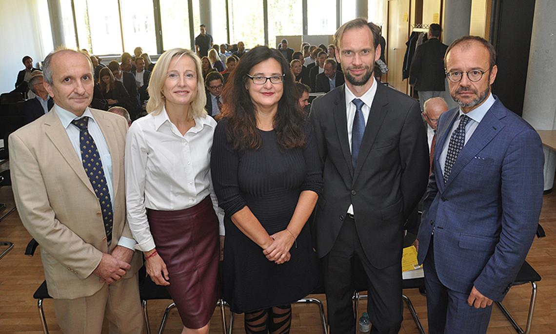 Gerhard Schlummer, Bettina Nunner-Krautgasser, Kathrin Poltsch, Hans-Georg Reinbacher und Michael Lentsch (v.l.). Foto: Uni Graz/Leljak.