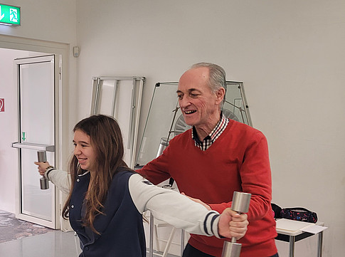 Physik-Live-Experiment-Fliehkraft 