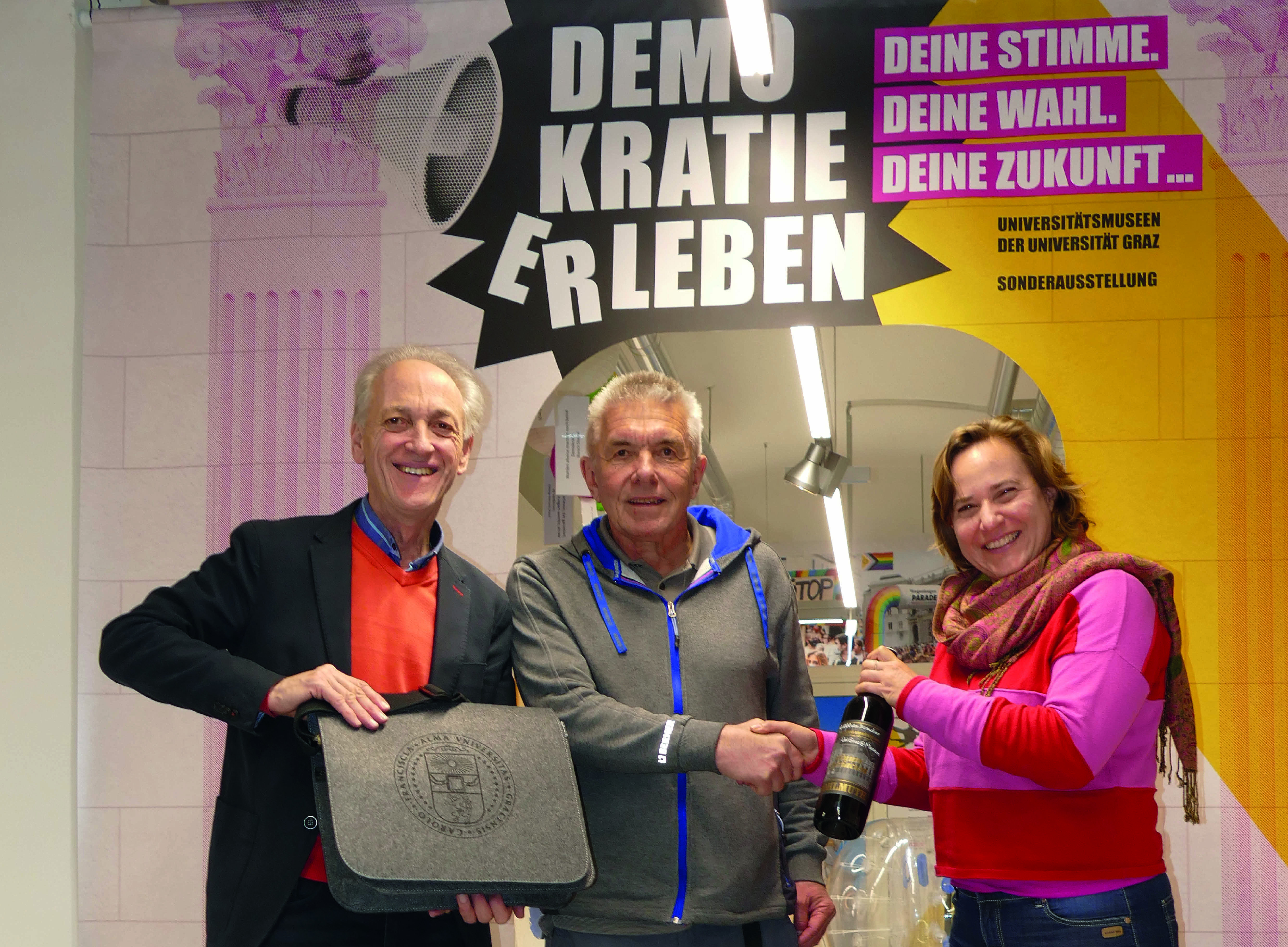 Mag. Franz Stangl, Prof. Mag. Josef Petek, Mag. Dr. Bernadette Biedermann (v.l.n.r.) ©Franz Stangl