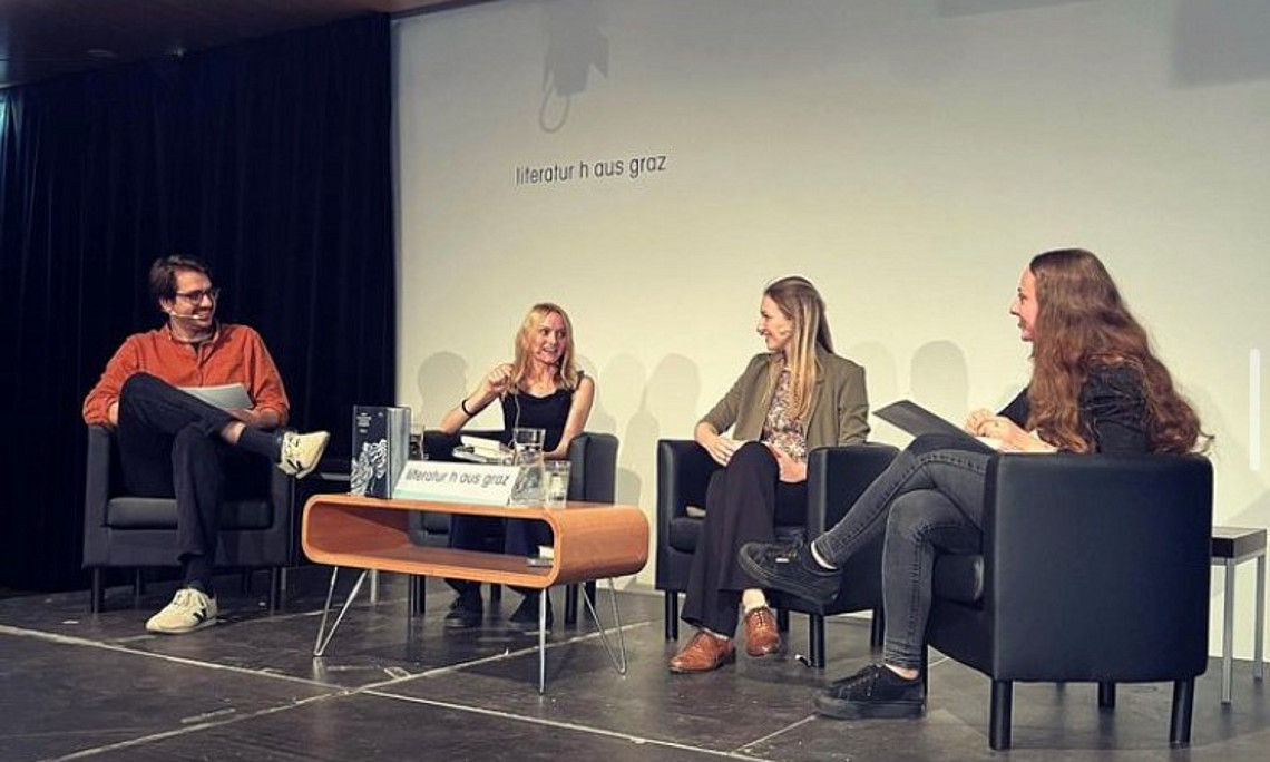 Studierende in der Diskussion