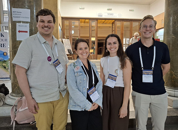 Martin Berger, Lisa Paleczek, Andrea Kogler und Fabian Feyertag bei der ECER 2025. ©uni-graz.at/Andrea Kogler