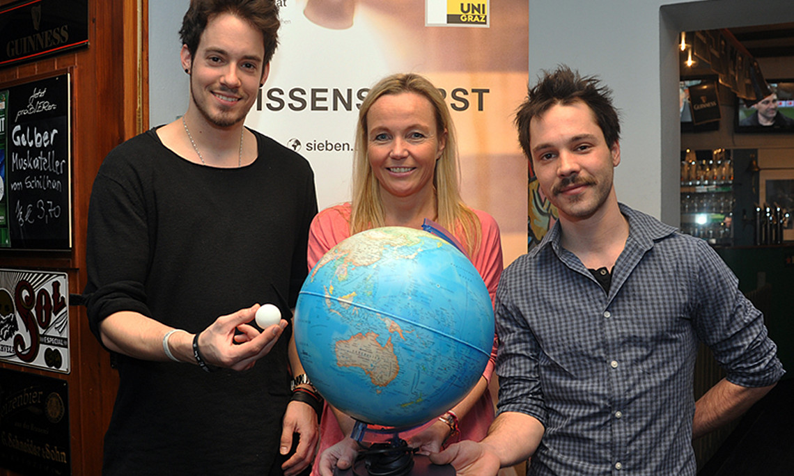 Wissensdurst über Nanopartikel: Lukas Grumet, Eva Roblegg und Christian Fercher (v.l.)