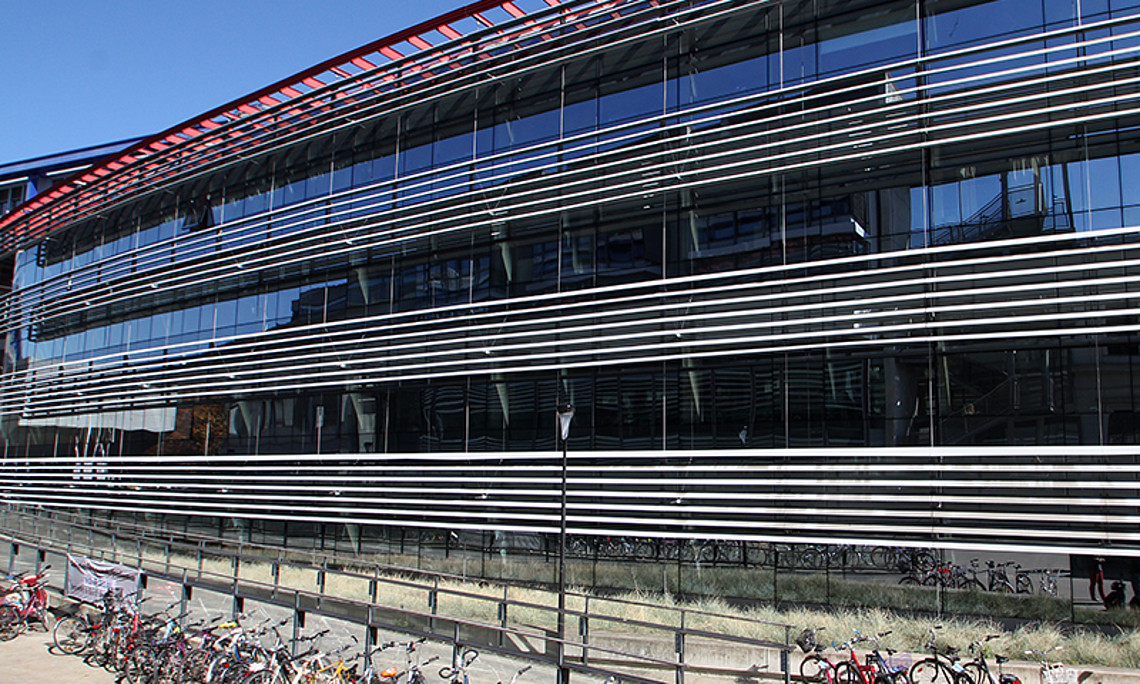 Zu den Lehrveranstaltungen der Sommeruniversität SOWI müssen die Studierenden heuer nicht auf den Campus kommen. Aufgrund von Corona finden sie online statt. Foto: Uni Graz