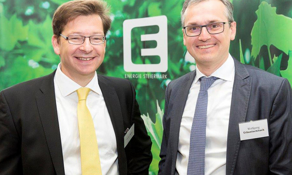 Organisator Stefan Storr und Referent Wolfgang Urbantschitsch diskutierten EU-Enerigepolitik und Strommarktliberalisierung.