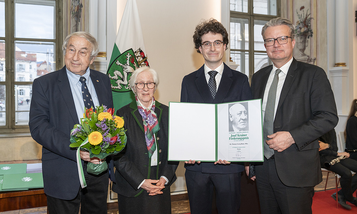 Thomas Georg Boné (2.v.r.) erhielt einen Josef Krainer-Förderungspreis
