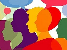 Picture with many colourful faces ©Bild mit KI generiert