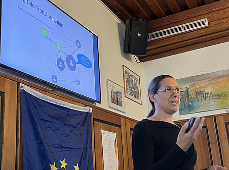 Eva-Maria Griesbacher, HFDT Workshop Entnetzung, Forschungsnetzwerk Human Factor in Digital Transformation HFDT Universität Graz ©Uni Graz/Staudegger