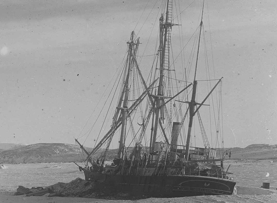 Schiff Danmark im Eis 