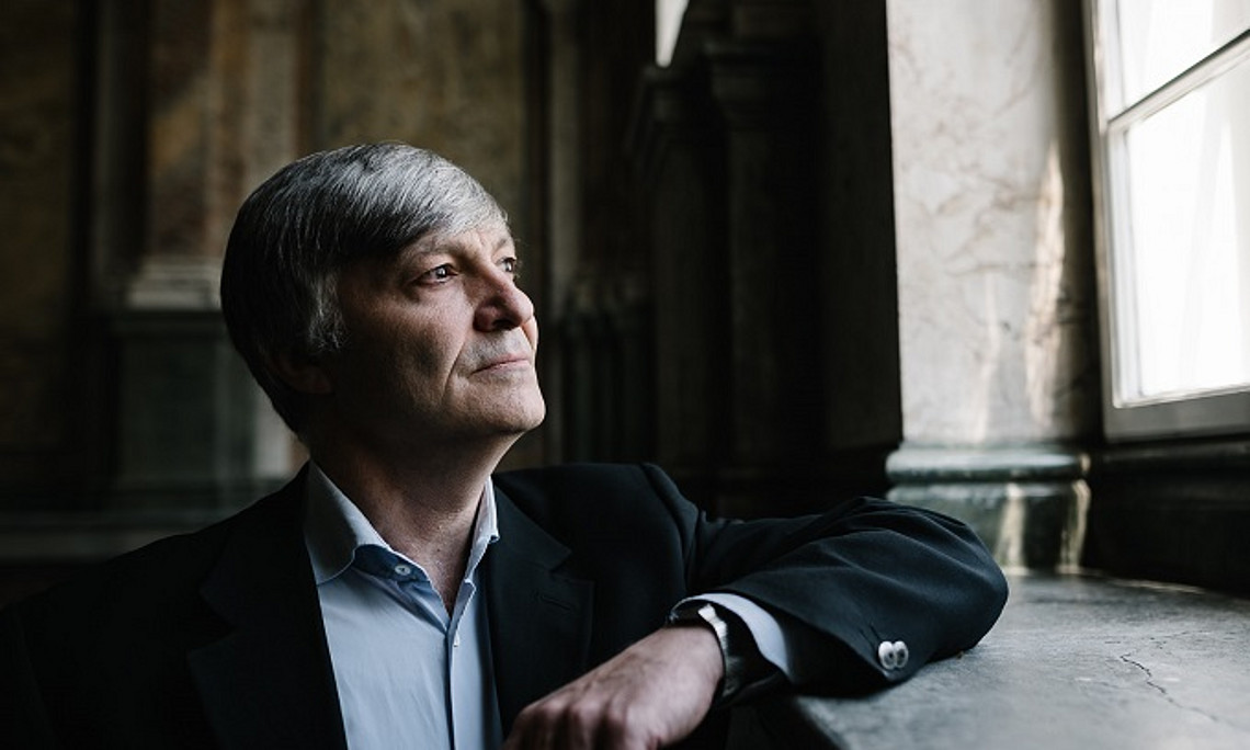 „Die Erfahrungen und Erkenntnisse aus der Krise können grundlegende Veränderungen im Sinne einer nachhaltigen Transformation von Gesellschaft und Wirtschaft vorantreiben“, meint Klimaökonom Karl Steininger. Foto: Uni Graz/Kernasenko