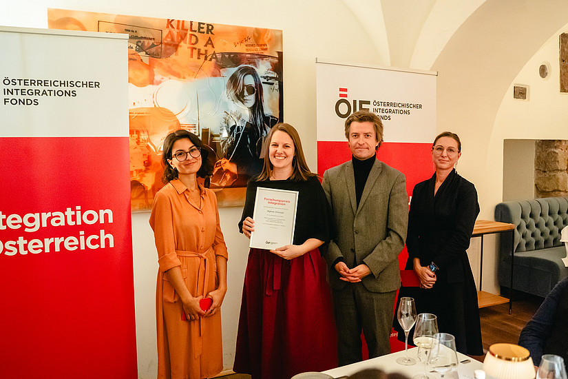 Agnes Gmoser (2.v.l.) erhält den Forschungspreis Integration des Österreichischen Integrationsfonds