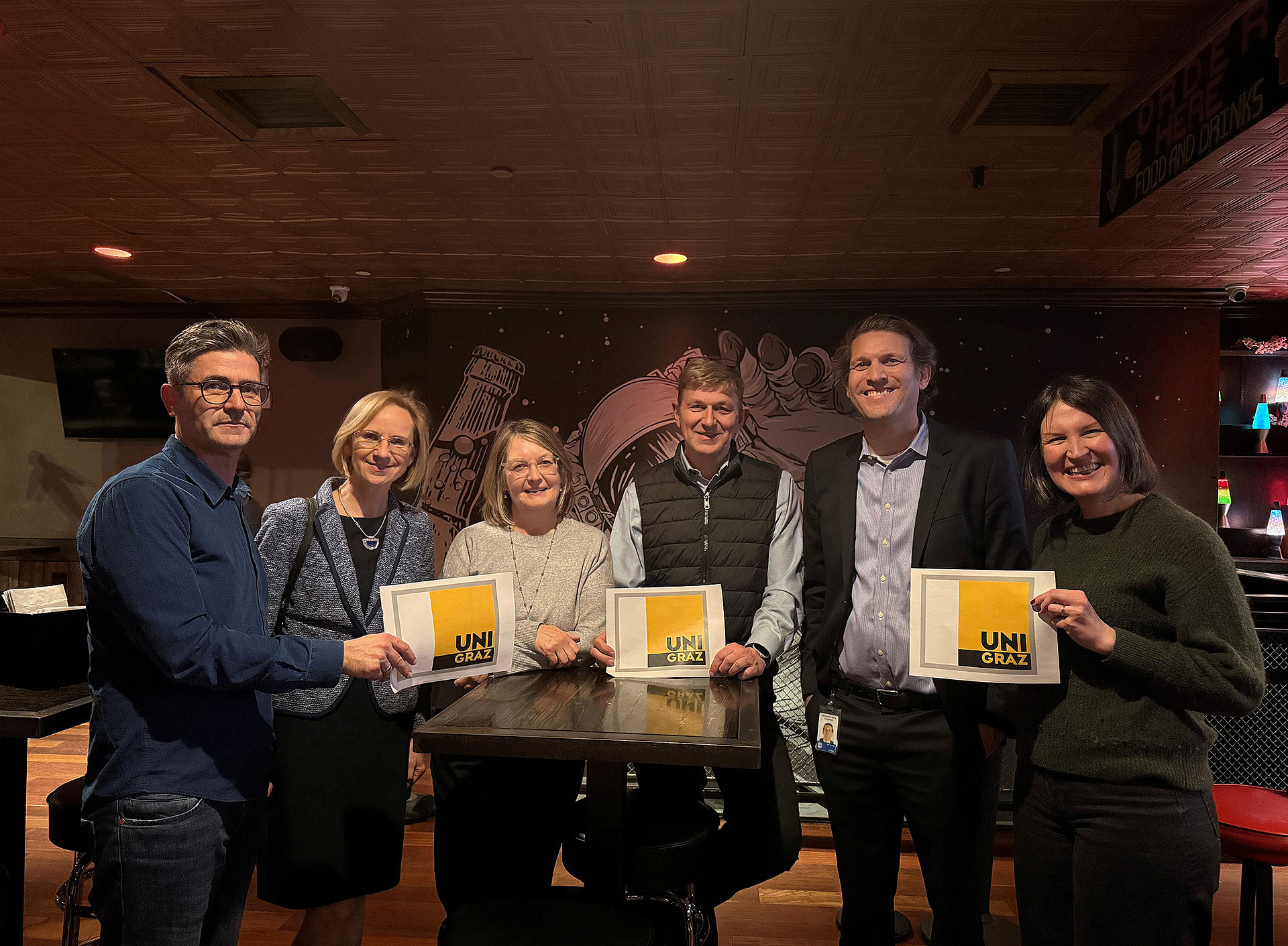 6 Personen (3 Männer und 3 Frauen) ©Markus Müller-Schinwald