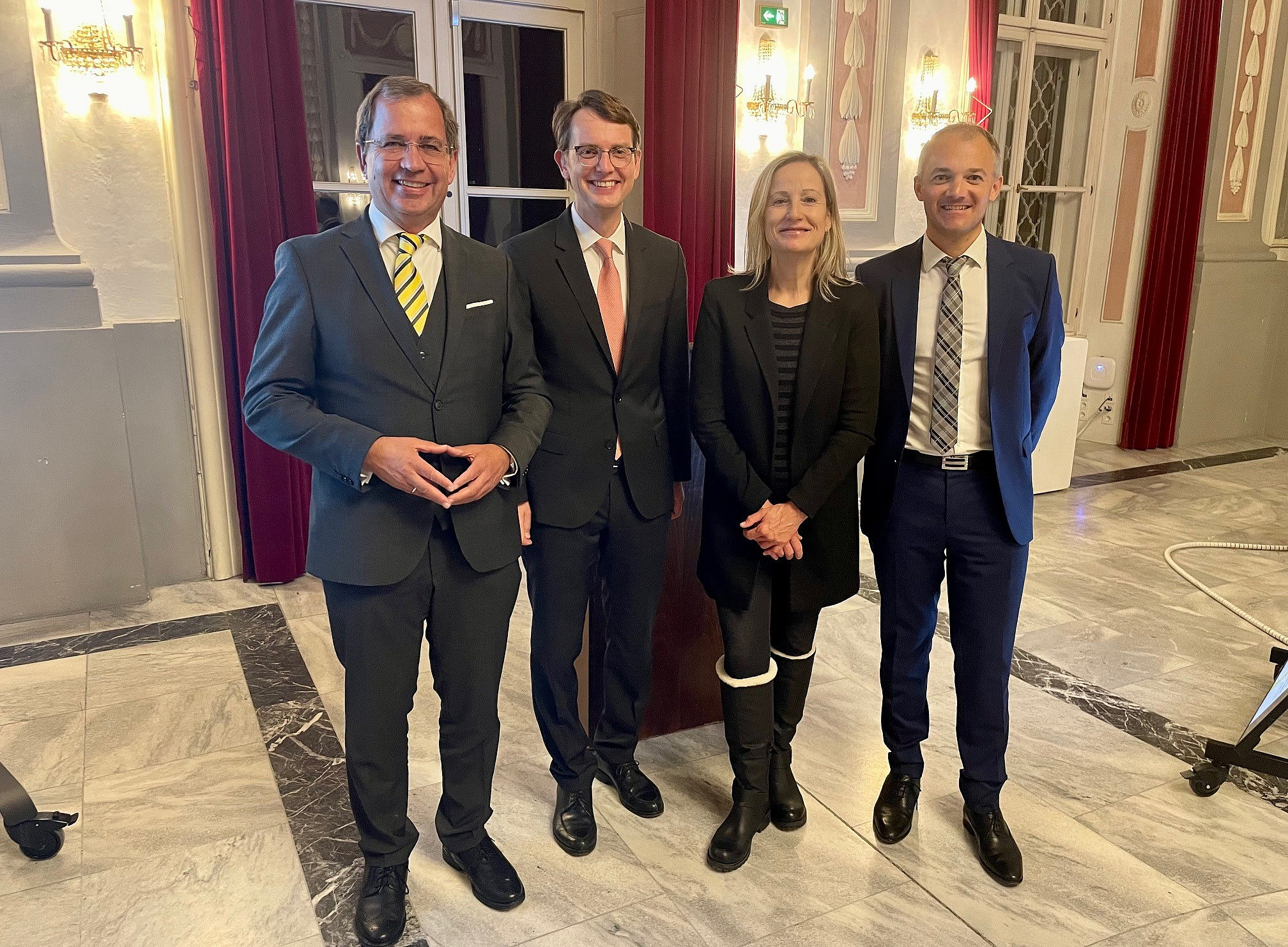 Von links: RA Hon.-Prof. Dr. Gernot Murko, Univ.-Prof. Dr. Stefan Perner, Univ.-Prof.in Dr.in Bettina Nunner-Krautgasser, Dr. Georg Aichinger (Foto: Uni Graz/T. Perner) 