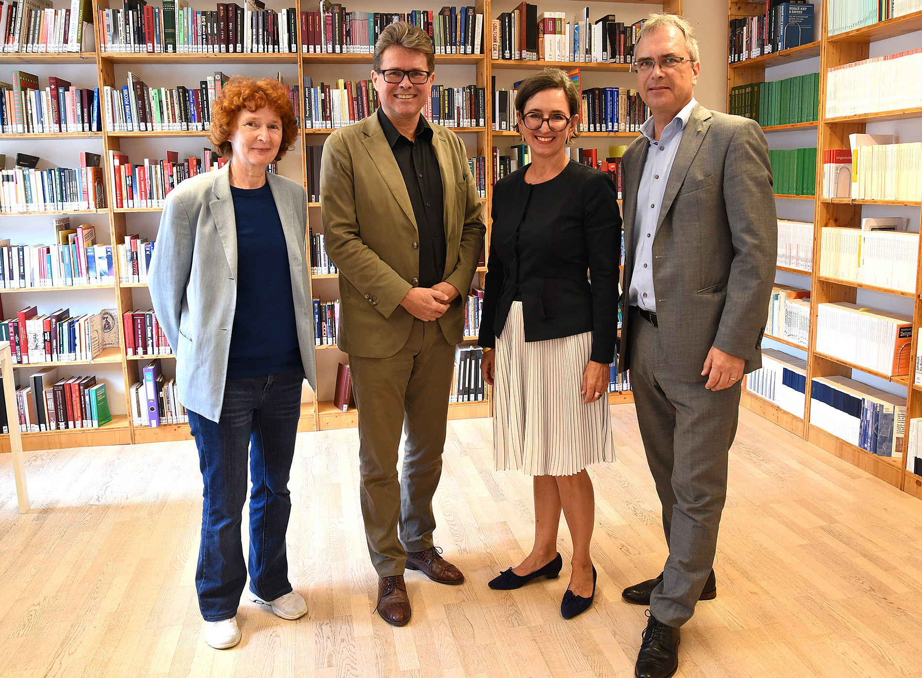  Freyja-Maria Smolle-Jüttner, Präsidentin der Ludwig-Boltzmann-Gesellschaft, Minister Martin Polaschek, Institutsleiterin Barbara Stelzl-Marx und Rektor Peter Riedler (v. l.) Foto: Uni Graz/Schweiger 