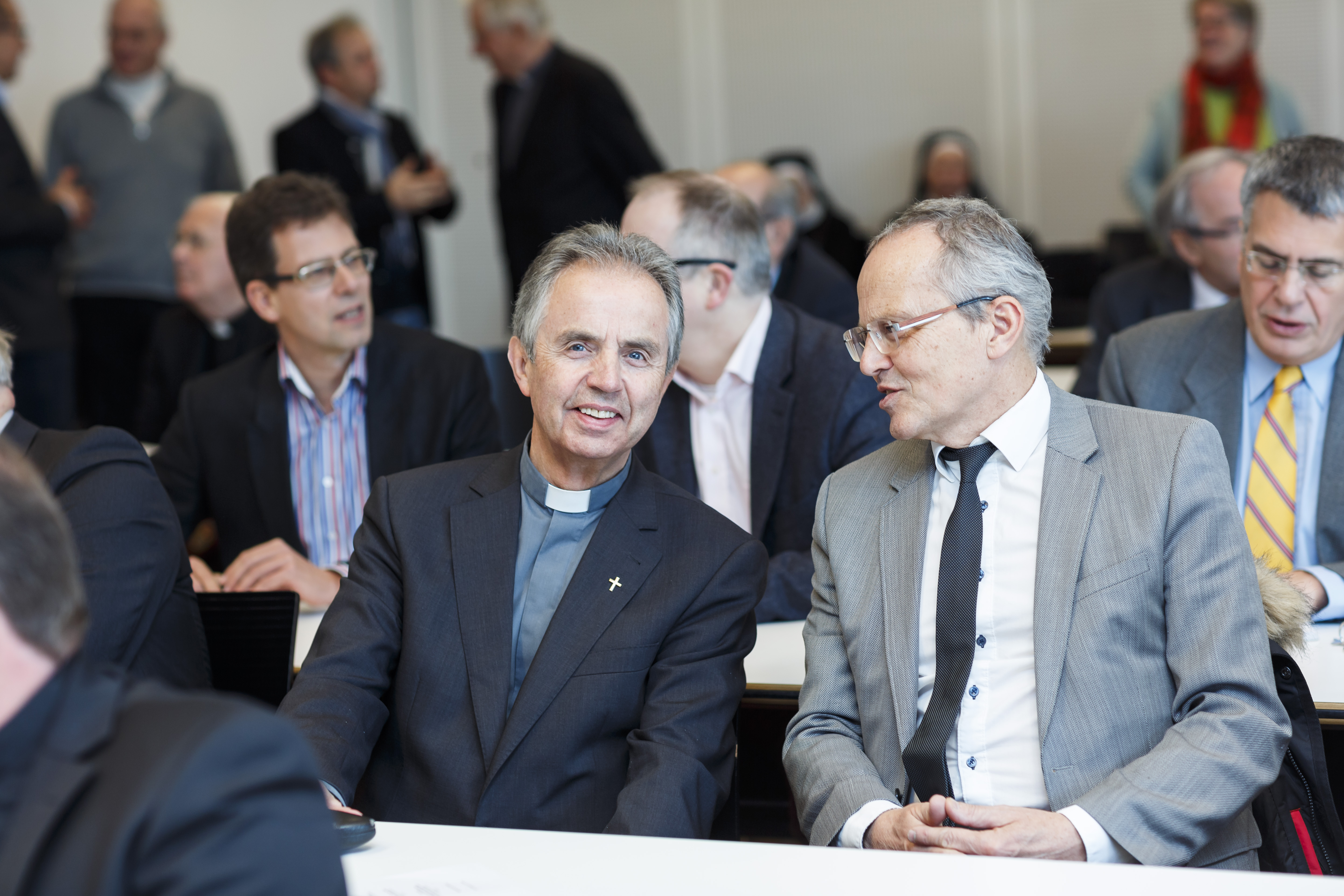 Gratulation, Johann Hirnsperger, Universitätszentrum Theologie ©Sonntagsblatt