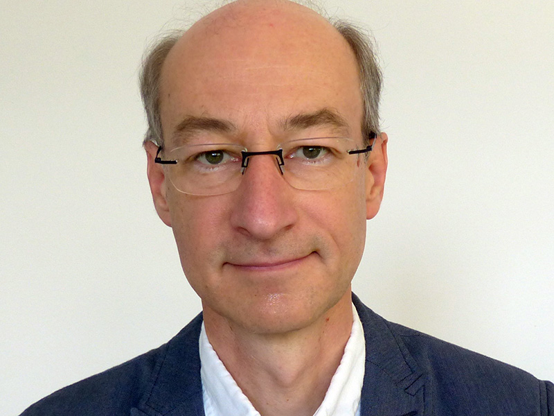 Ronald Kühnlein erforscht den Fettstoffwechsel der Fruchtfliege. Foto: KK 