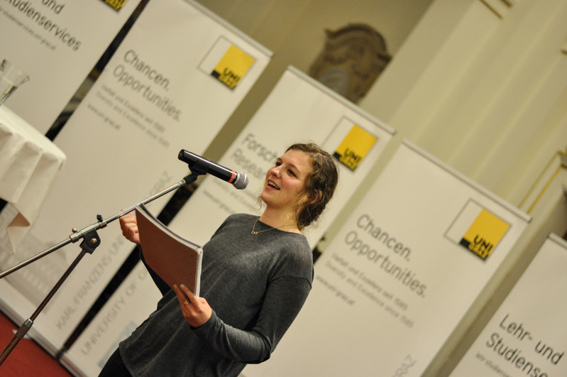 Der Lehrpreisverleihung am Abend ging ein Poetry-Slam voraus. 