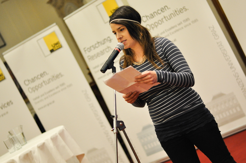 Vier Studierende boten in gereimten Versen 