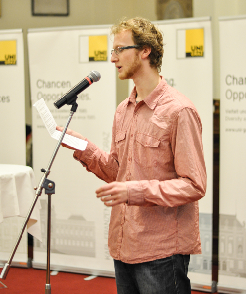 ihren persönlichen Zugang zu Lehre dar. 