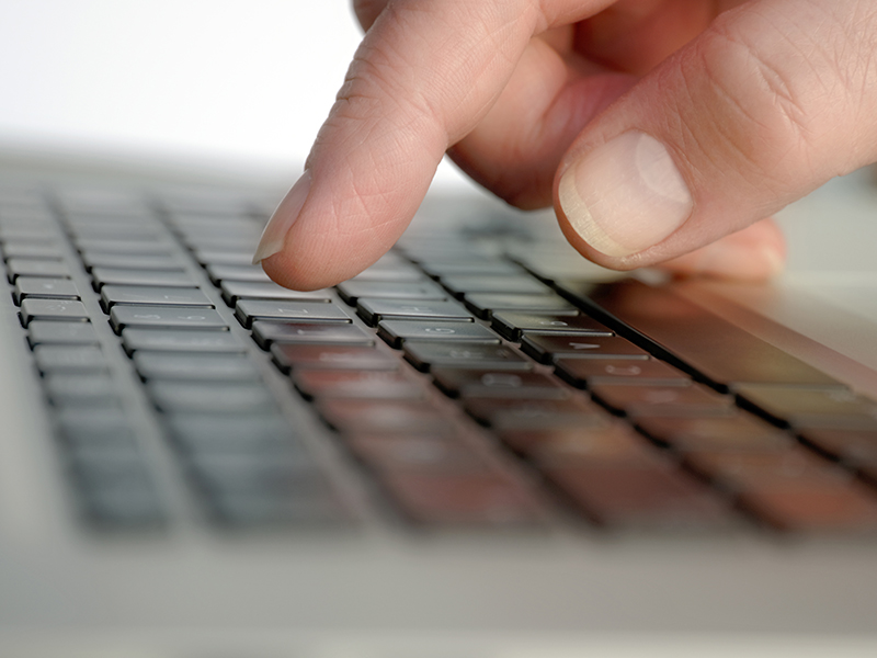 u:book: Günstige Geräte für den Studienalltag und die universitäre Arbeit. Foto: Petra Bork/pixelio.de 