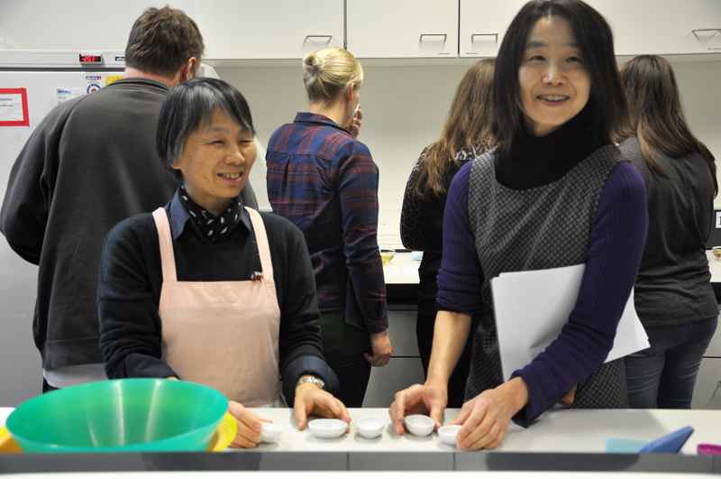 Mariko Fellner (l.) und Mihoko Tominaga: Die erfolgreiche Kooperation zwischen Graz und Nagasaki soll im Offenen Labor fortgesetzt werden. 