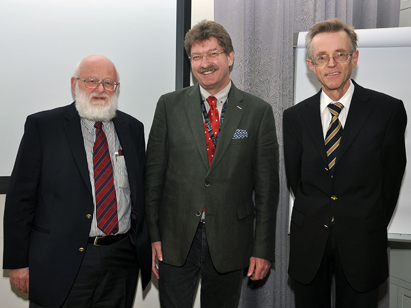 Walter Höflechner, Vizerektor Peter Scherrer und Alois Kernbauer (v.l.) 